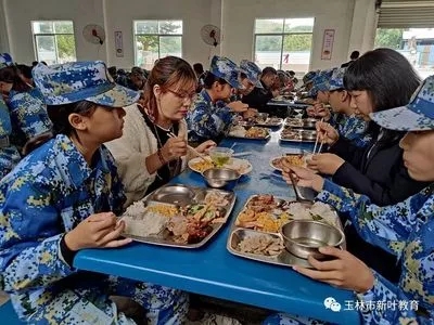 玉林新葉教育學(xué)校環(huán)境