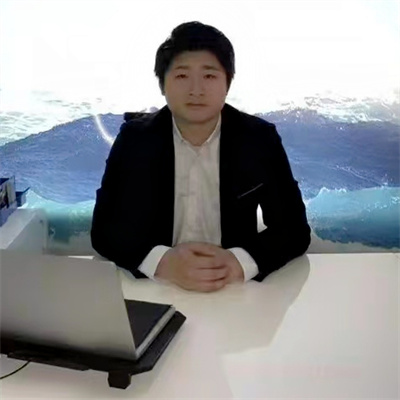 梁英雄-董事長
